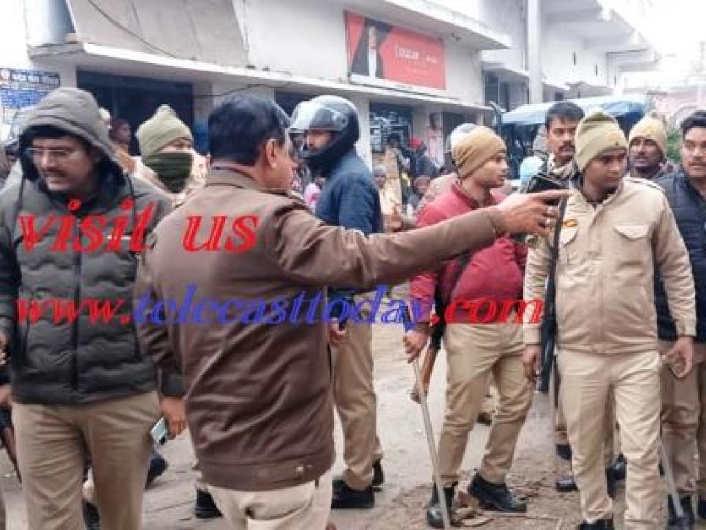 हिरासत में मौत का विरोध कर रहे परिवार पर भड़की यूपी पुलिस अपमानजनक विवादित टिप्पणी शव रखो, जो भी कर सकते हो करो